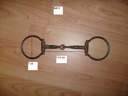 13,5cm. Tvådelat. beg skick 20kr