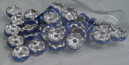 * artnr rop2,8.2 Rondeller 8x3mm. Färg se bild