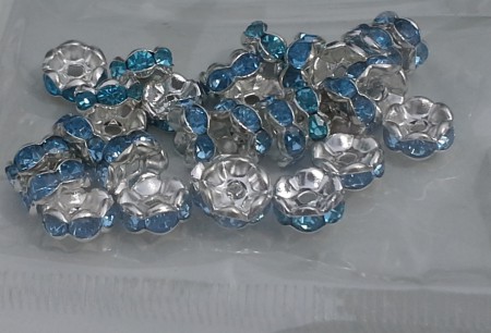 * artnr rop2,8 Rondeller 8x3mm. Färg se bild