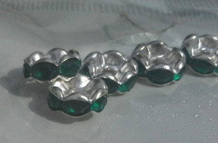 * artnr rop2,11.2-3 Rondeller 8x3mm. Färg se bild