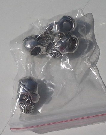 ¤artnr. öpps Tibetan silver enögd dödskalle. 20x12mm. 