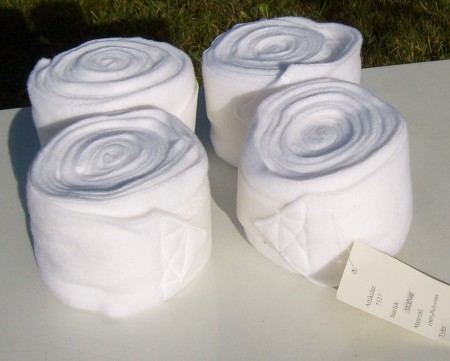 Nya vita fleecelindor. 